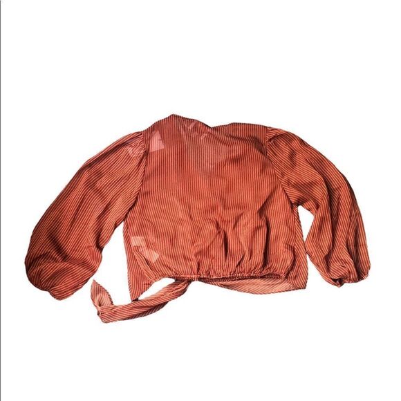 - J.O.A long sleeve crop top size small - Picture 10 of 14